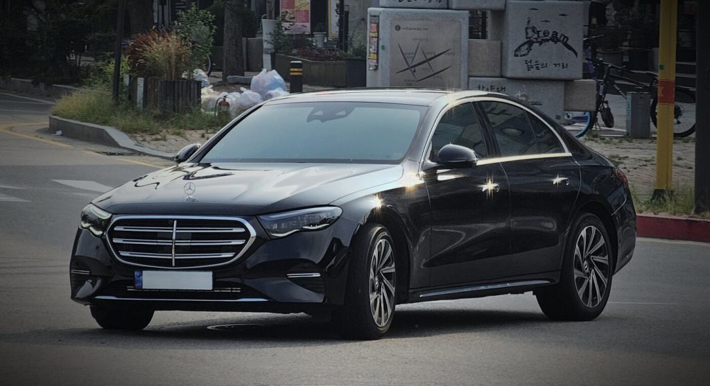 Mercedes Classe E noire – berline de chauffeur privé JET VTC à Nice